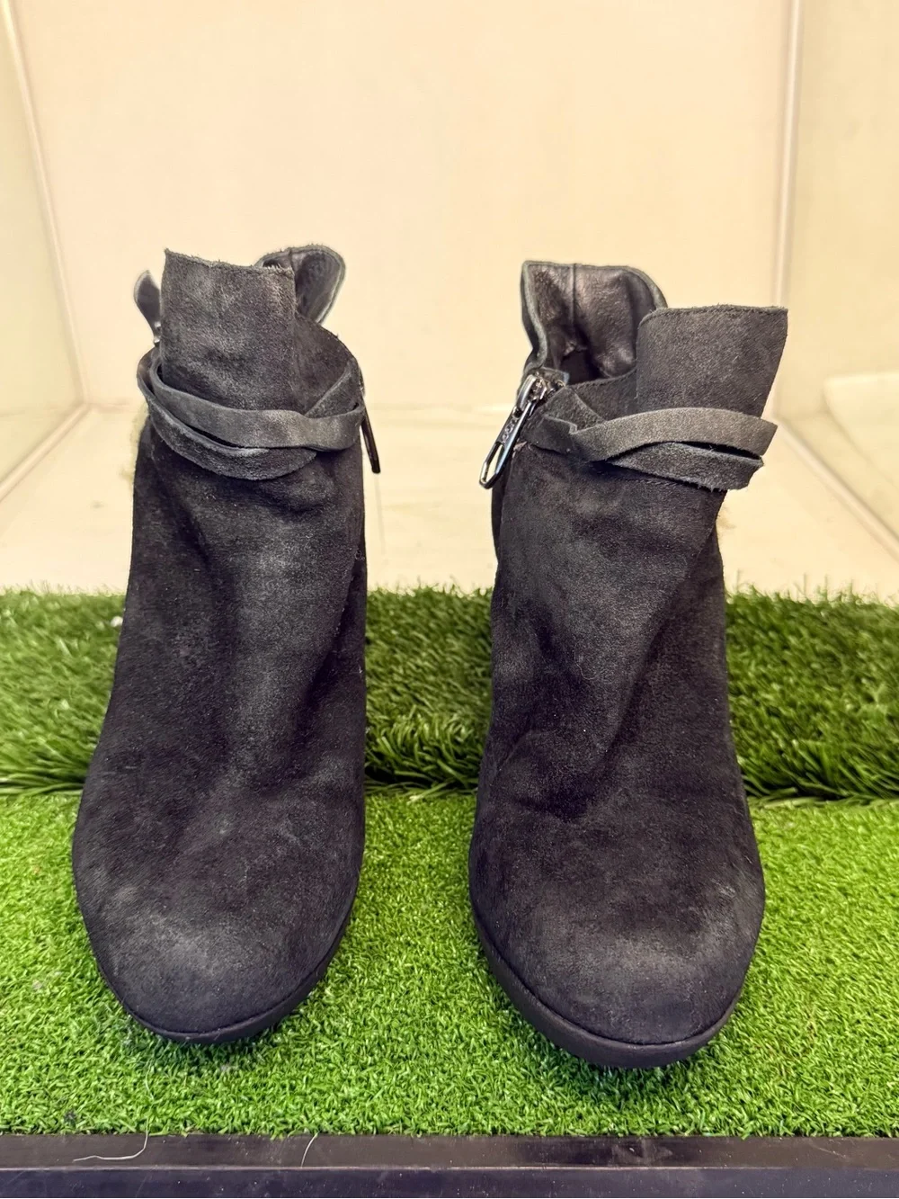 UGG ALEXANDRA Ankle Boots in Black Suede